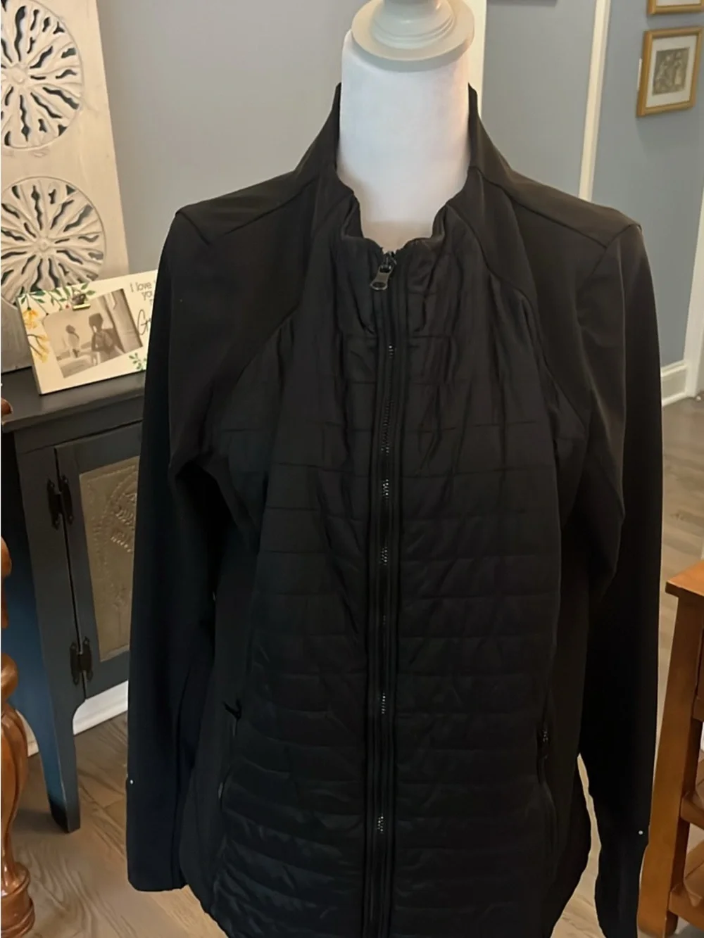 Women's Black Quilted Front Puffer Jacket